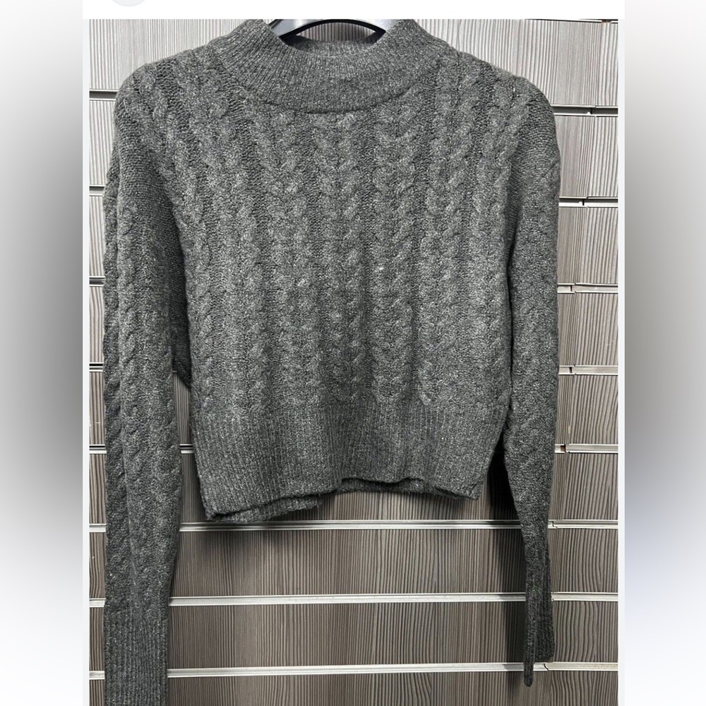 Nelly & Rose 🌹 Charcoal Grey Cable Knit Sweater -Soft ! Sz M-NWOT 🩶 - Picture 4 of 6
